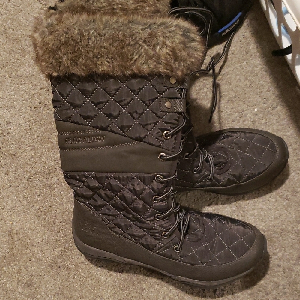 Globalwin Quilted Winter Boots with Fur Trim - Black